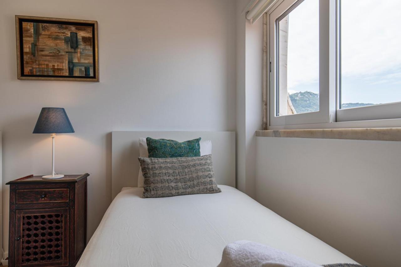 Lovelystay - Sintra Mountain View Luaran gambar